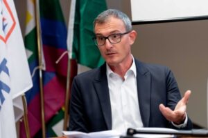 Luca Oliver, Presidente ACLI Trentine, rinnova la convenzione con CONI Trento
